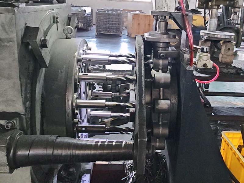 body lug hole drilling machine